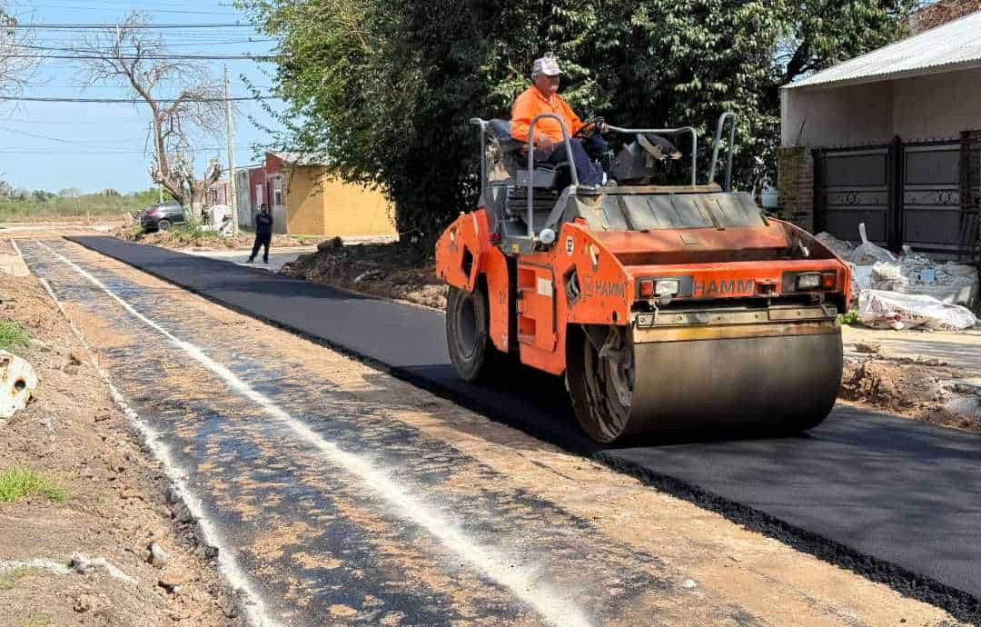 Las obras de asfalto avanzan por la calle Salta - ARGdiario