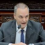 Adorni no dio explicaciones sobre los escándalos en el informe escrito a los Diputados